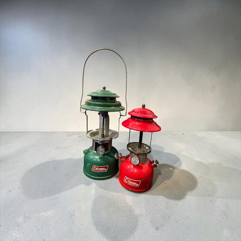 Lot of 2 Vintage Coleman Lanterns Green Double Mantle & Red Single Mantle USA